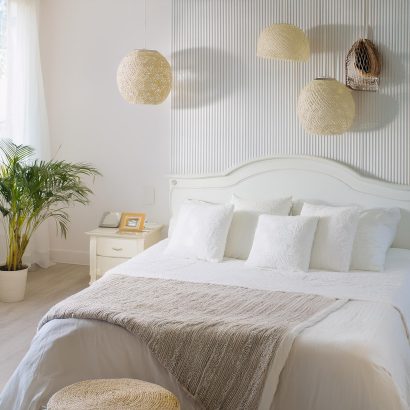 DORMITORIO DE TONOS BLANCOS